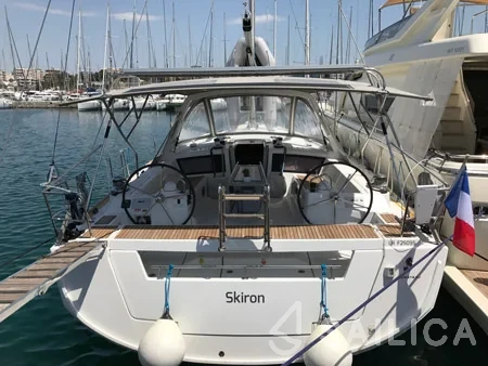 Oceanis 48 - Yacht Charter Sailica