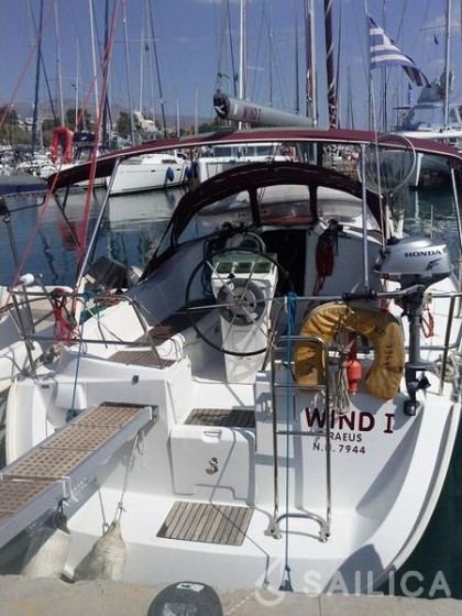 Oceanis 331 - Yacht Charter Sailica