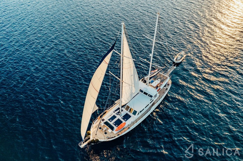 Gulet - Yacht Charter Sailica