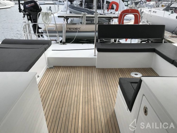 Lagoon 450 - Yacht Charter Sailica
