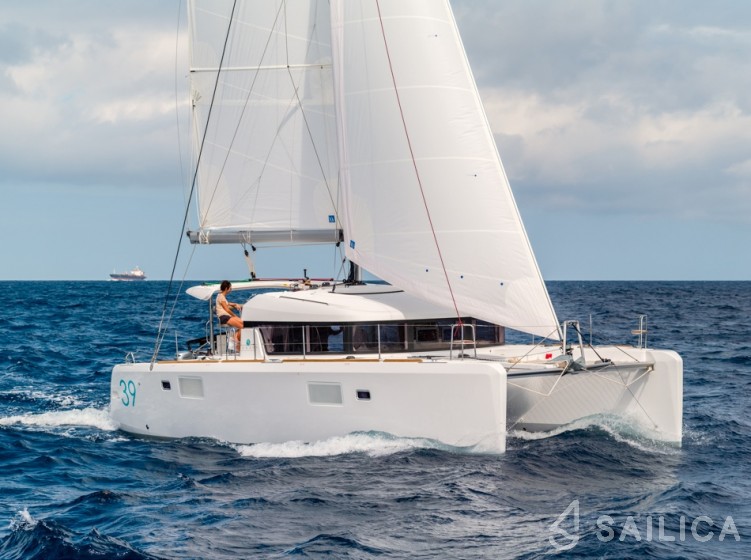 Lagoon 39 - Yacht Charter Sailica