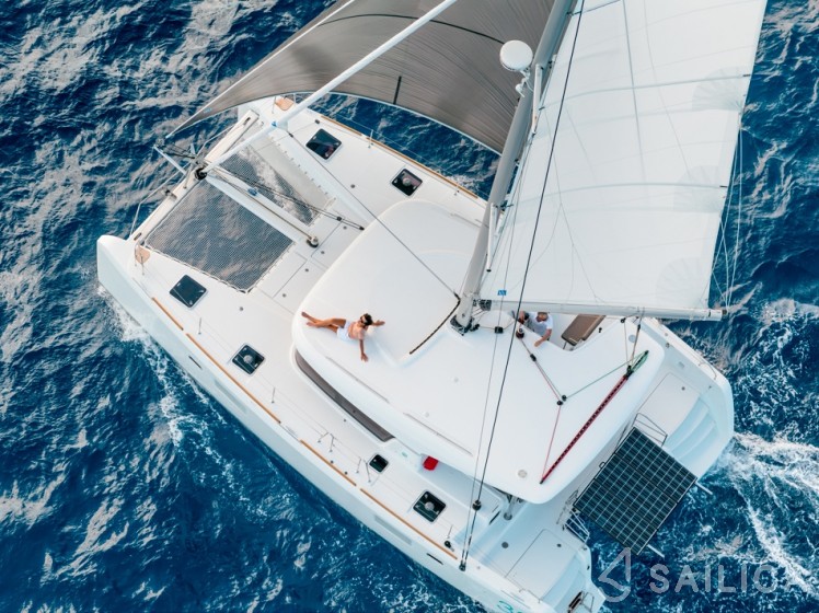 Lagoon 39 - Yacht Charter Sailica