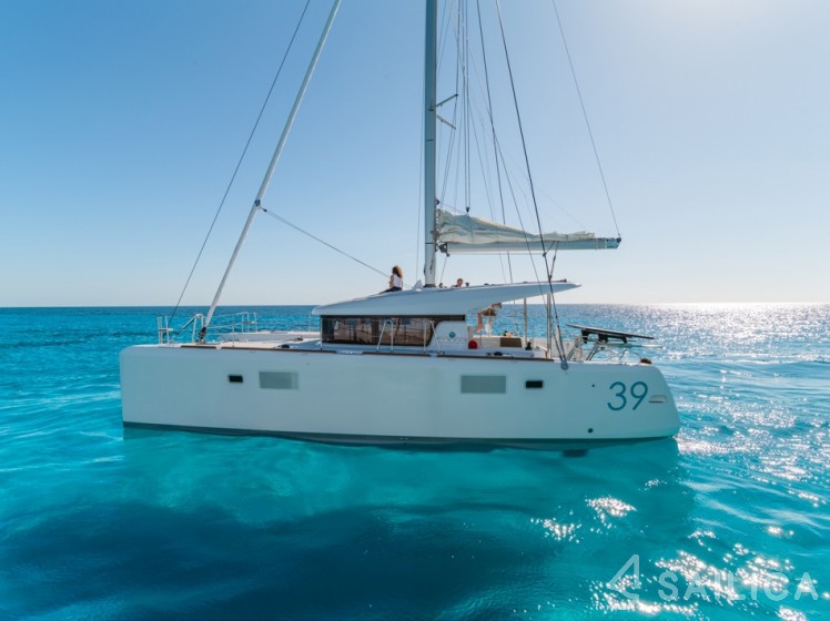 Lagoon 39 - Yacht Charter Sailica