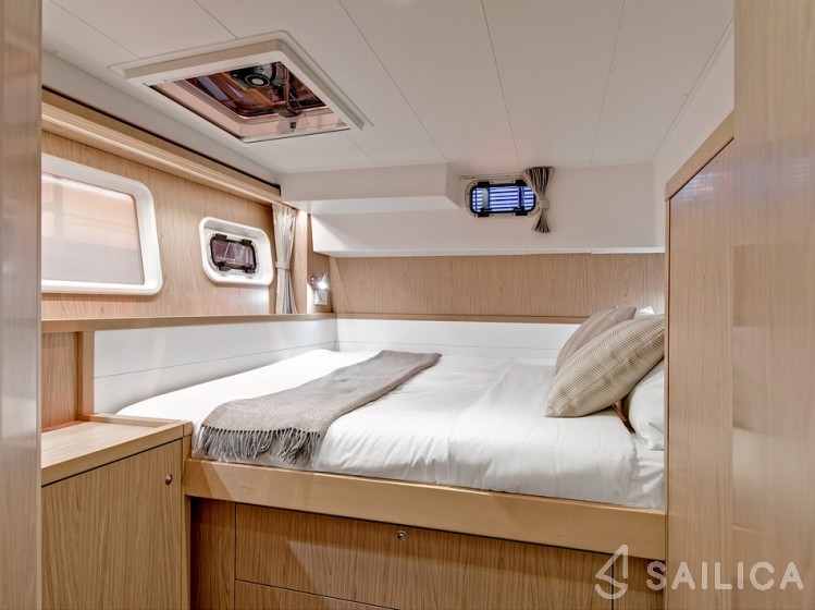 Lagoon 39 - Yacht Charter Sailica
