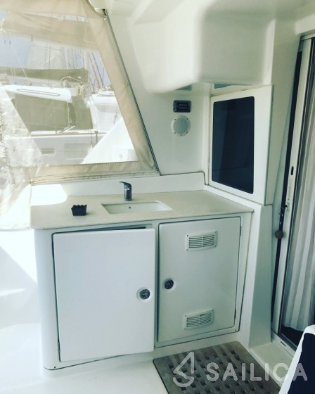 Lagoon 440 - Yacht Charter Sailica