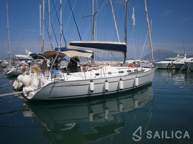 Cyclades 43.4 - Yacht Charter Sailica