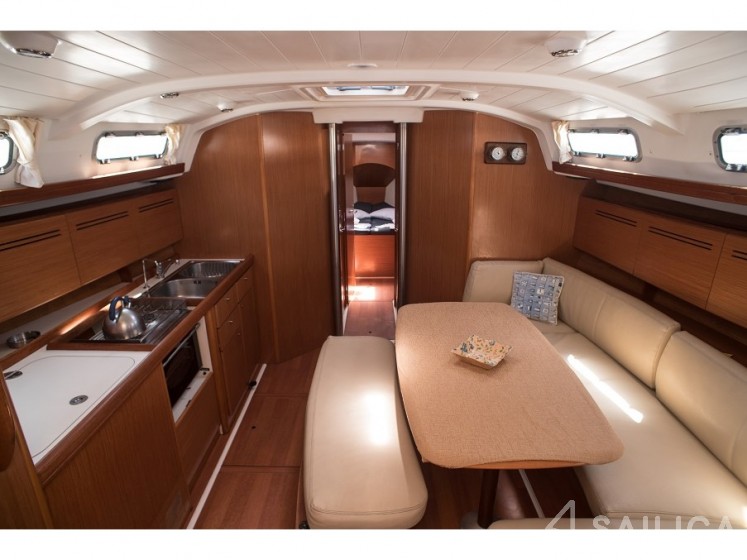 Cyclades 43.4 - Yacht Charter Sailica