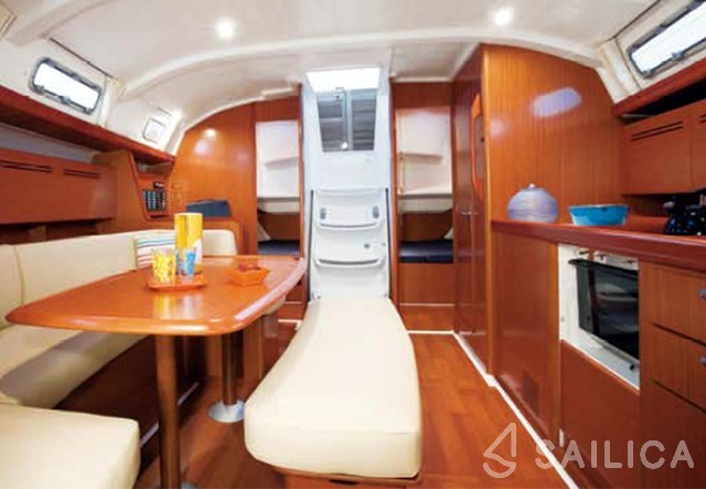 Cyclades 43.4 - Yacht Charter Sailica