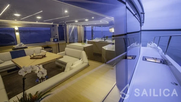 Aquila 54 - Yacht Charter Sailica