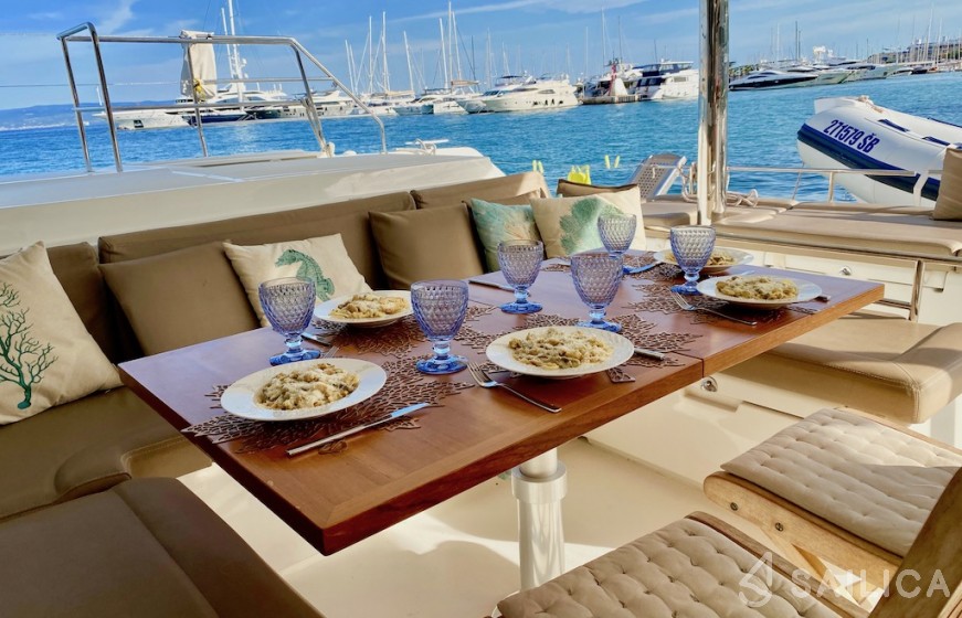 Lagoon 560 - Yacht Charter Sailica