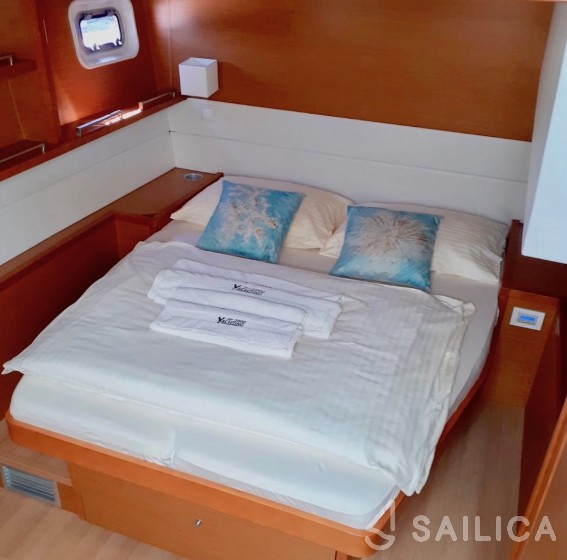 Lagoon 560 - Yacht Charter Sailica