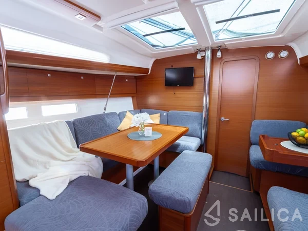 Dufour 412 GL - Yacht Charter Sailica