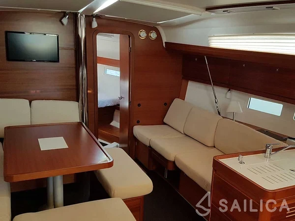 Dufour 412 GL - Yacht Charter Sailica