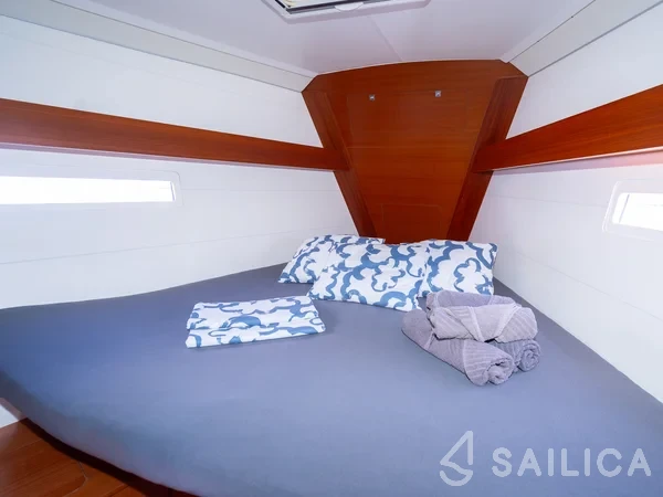 Dufour 412 GL - Yacht Charter Sailica
