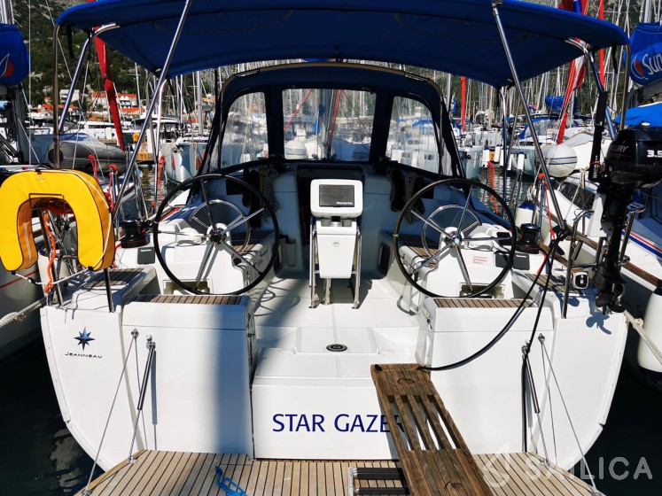 Sun Odyssey 419 - Yacht Charter Sailica