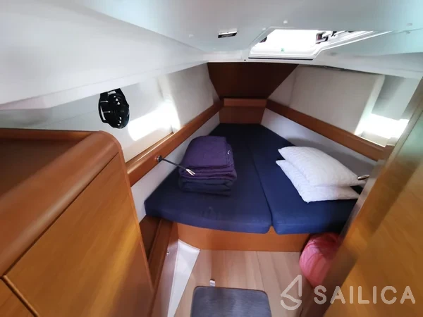 Sun Odyssey 419 - Yacht Charter Sailica