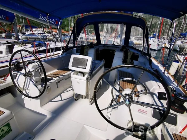 Sun Odyssey 419 - Yacht Charter Sailica