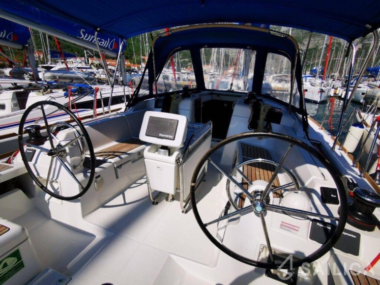 Sun Odyssey 419 - Yacht Charter Sailica