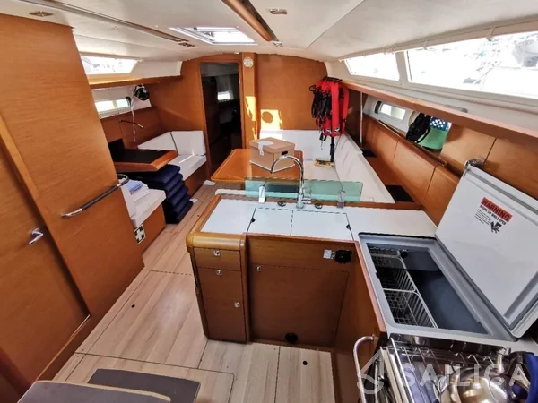Sun Odyssey 419 - Yacht Charter Sailica