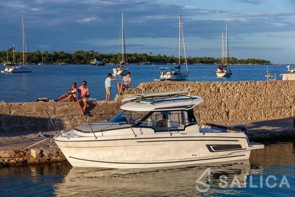 Merry Fisher 795 - Yacht Charter Sailica