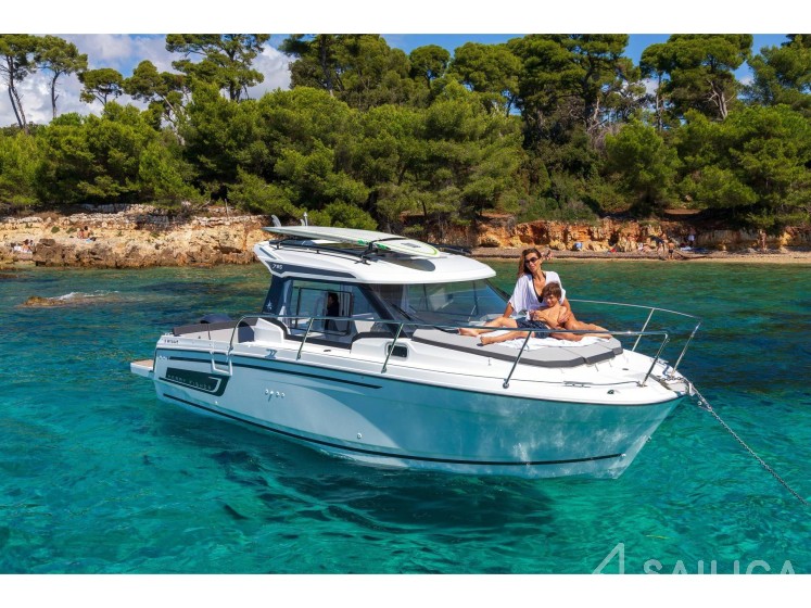 Merry Fisher 795 - Yacht Charter Sailica