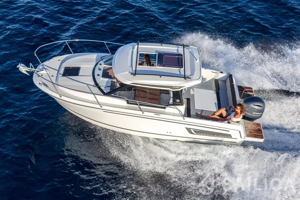 Merry Fisher 795 - Yacht Charter Sailica