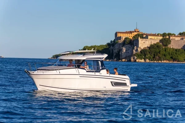 Merry Fisher 795 - Yacht Charter Sailica