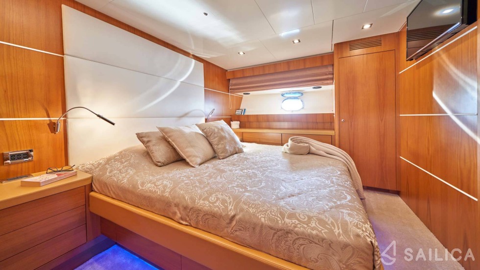 Canados 86 - Yacht Charter Sailica