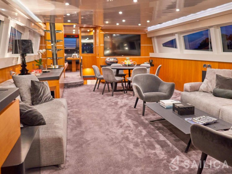 Canados 86 - Yacht Charter Sailica