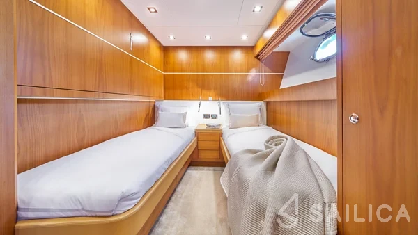Canados 86 - Yacht Charter Sailica