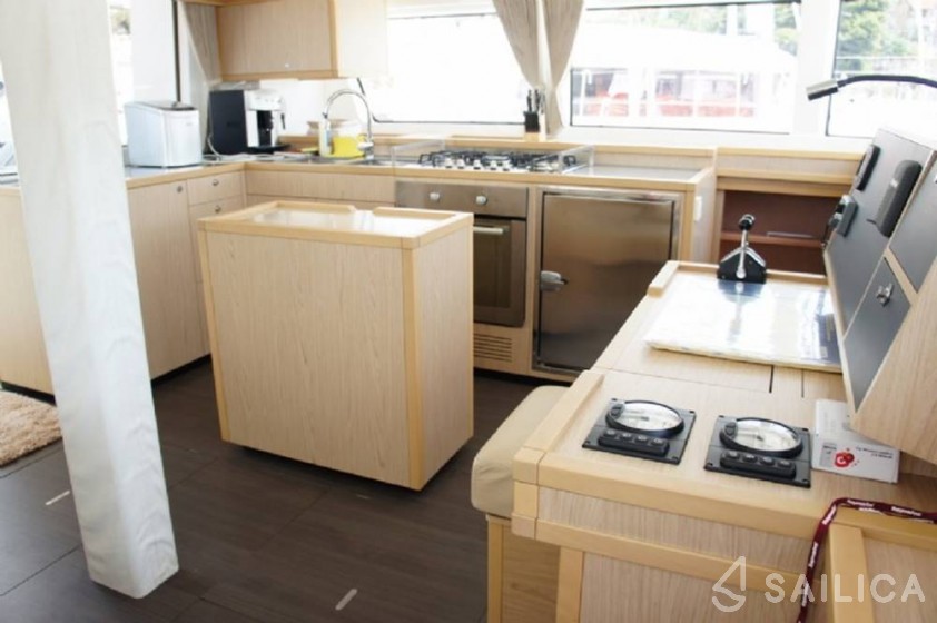 Lagoon 52F - Yacht Charter Sailica