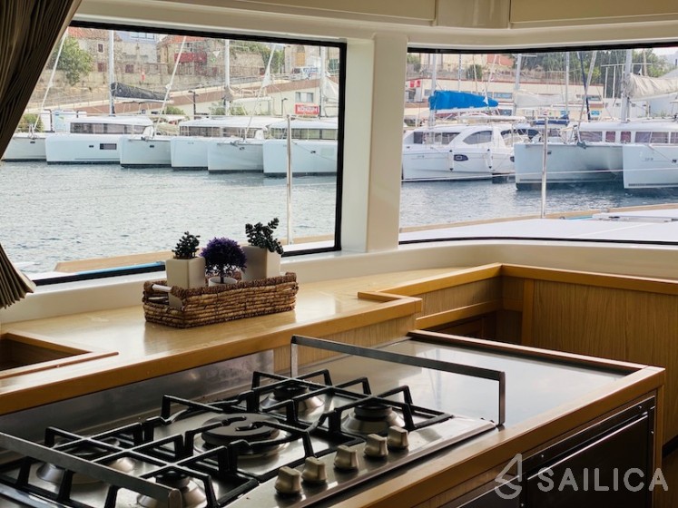 Lagoon 52F - Yacht Charter Sailica