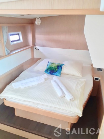 Lagoon 52F - Yacht Charter Sailica