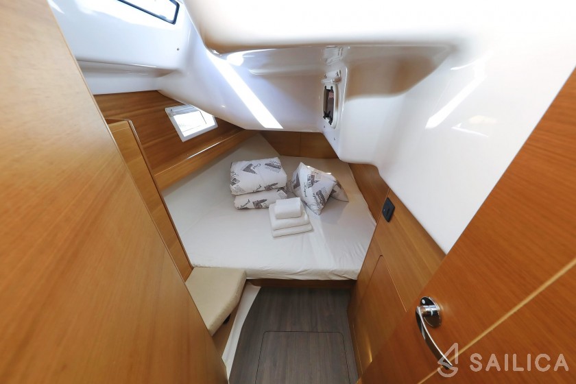 Elan Impression 45.1 - Yacht Charter Sailica