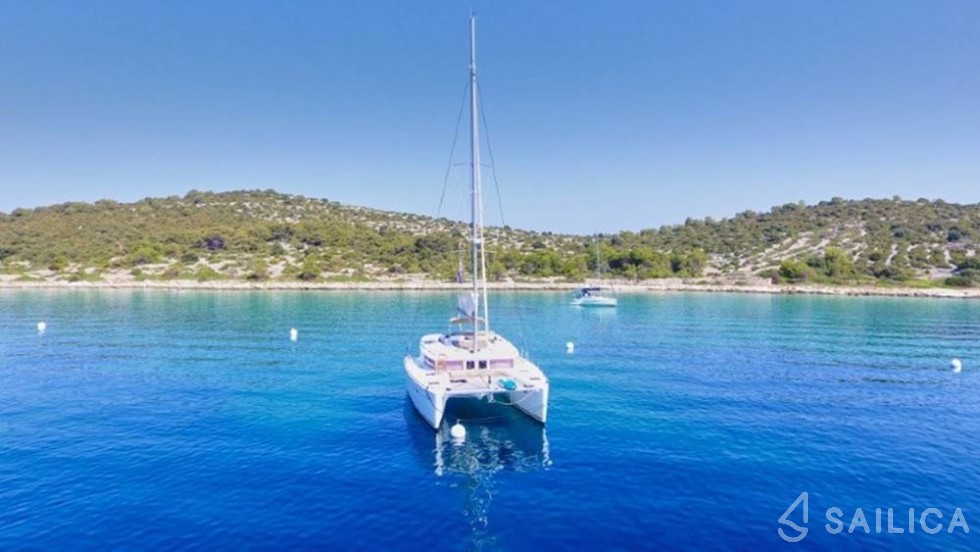 Lagoon 450 - Yacht Charter Sailica