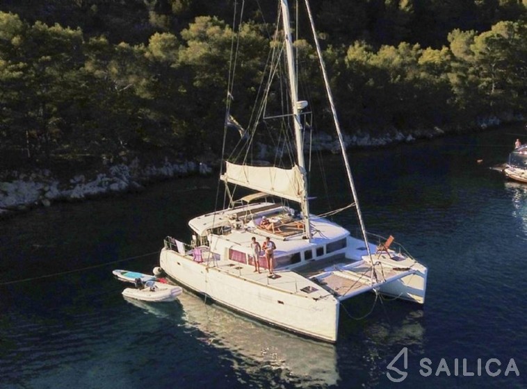 Lagoon 450 - Yacht Charter Sailica