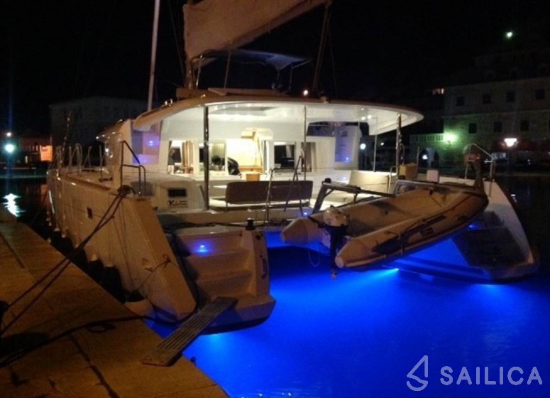 Lagoon 450 - Yacht Charter Sailica