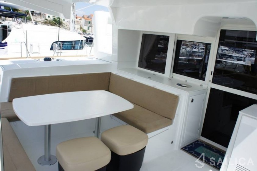 Lagoon 450 - Yacht Charter Sailica