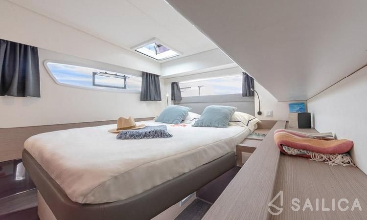 Elba 45 - Yacht Charter Sailica