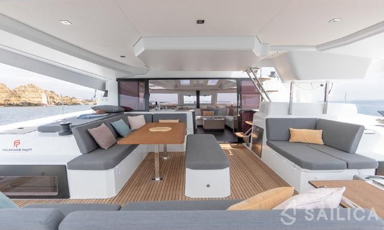 Elba 45 - Yacht Charter Sailica