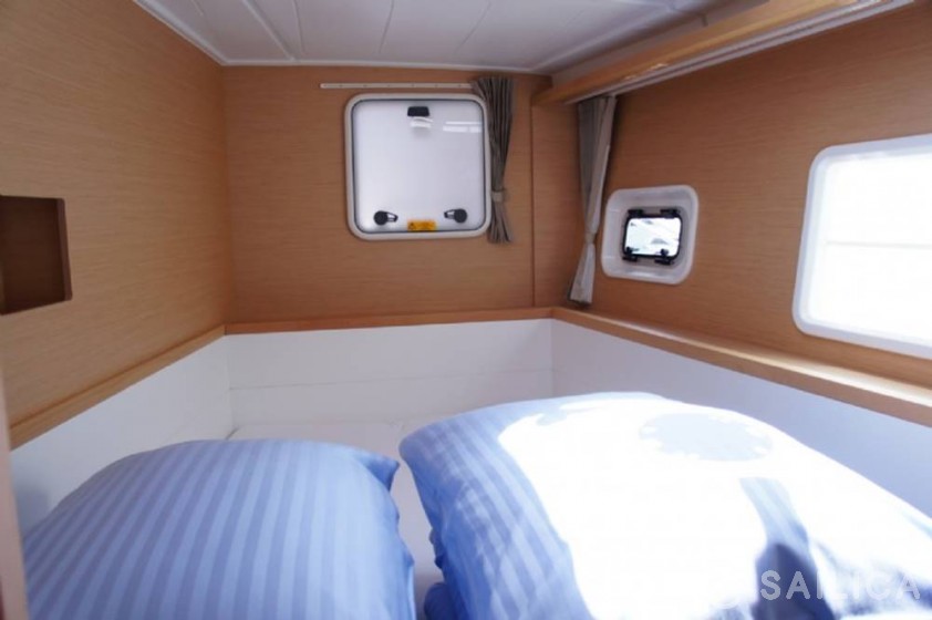 Lagoon 400 S2 - Yacht Charter Sailica