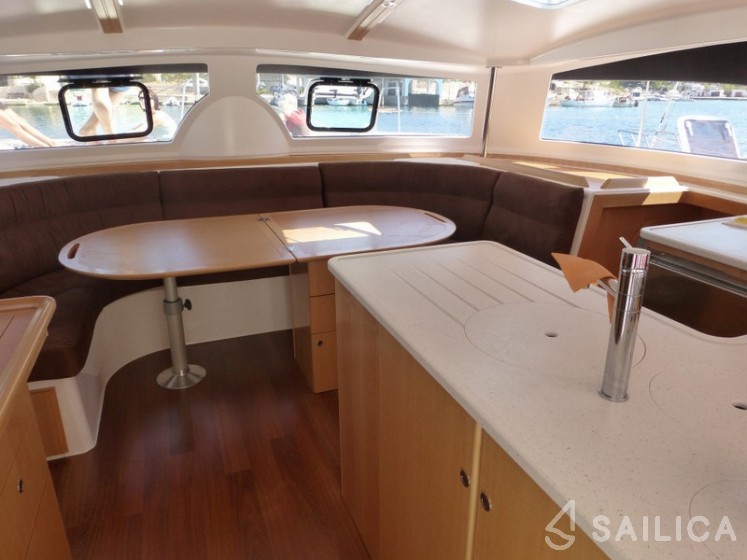 Nautitech 441 - Yacht Charter Sailica