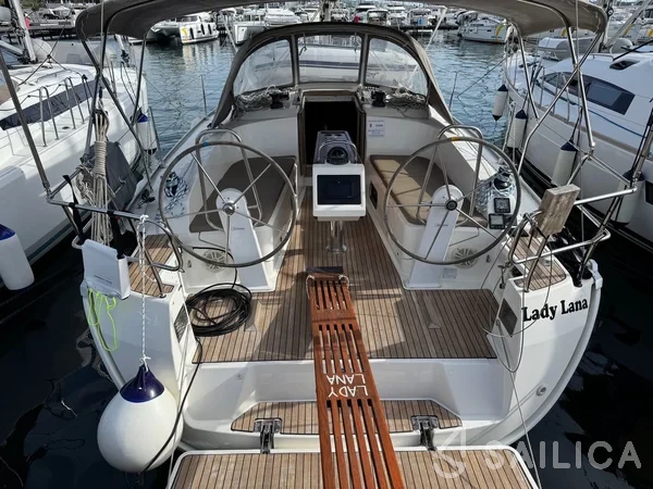 Bavaria 37 Cruiser - Yacht Charter Sailica