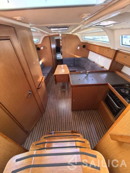 Bavaria 37 Cruiser - Yacht Charter Sailica