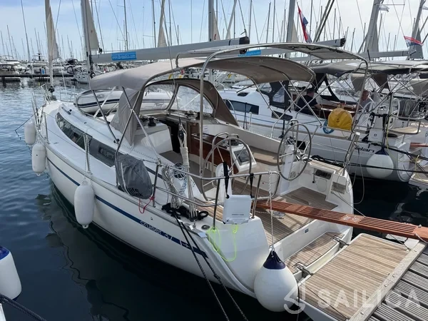 Bavaria 37 Cruiser - Yacht Charter Sailica