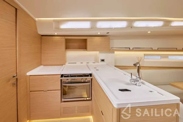 Grand Soleil 44 - Yacht Charter Sailica