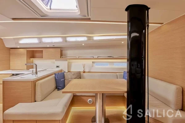Grand Soleil 44 - Yacht Charter Sailica