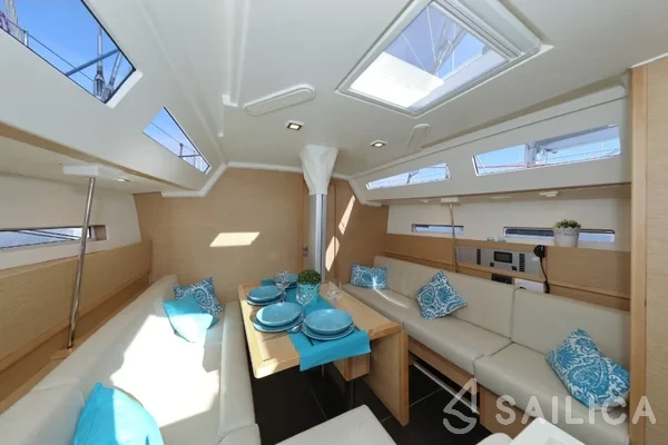 More 40 - Yacht Charter Sailica