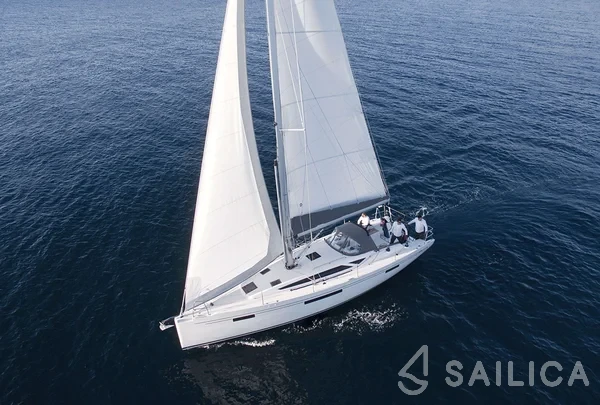 More 40 - Yacht Charter Sailica