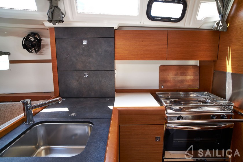 Sun Odyssey 349 - Yacht Charter Sailica